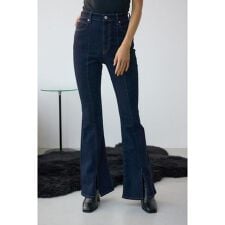 【WEB限定】AZUL DENIM センターステッチスリットフレアデニム
