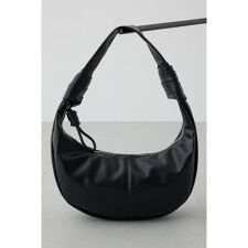 ハーフムーンショルダーバッグ