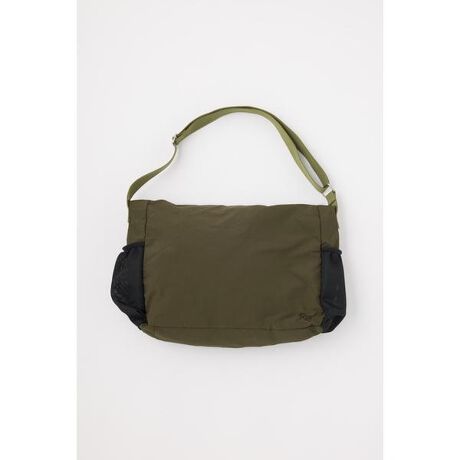 [^ԁF421ISR55-0311]|CgJhXgdlɃfUCꂽV_[obOBfBeB[hXgJČ܂obOƂĎgACeBX^COXg[gJWAȂArbOVGbg̃XEFbg⃏Chpcɍ킹̂߁Bfތyʊ̂iCfނłB