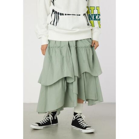 [^ԁF420ISR31-3121]|CĝfUCŁȂ݊͂̃_eBA[hXJ[gBfBeB[EGXg̓SdlŃ_ɐؑւAwɕωeBA[hfTCBX^COVvȃgbvXƍ킹ĂAXJ[g̓fUCȂ̂ŃIVɒȂꖇBI[o[TCYȃACeRpNgTVcȂǁAlXȃVGbg̃gbvXƑQłB|PbgFȂnF蓧F₠LkFȂ