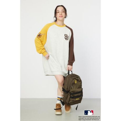 [^ԁF420ISA01-2371]|CguhIWĩ{fB[ɁAecSJ[NCW[J[ł܂Ƃ߂JWAs[XBfBeB[g̗ǂтŁAV[YXŒpł܂BX^CO炵VGbg̏o郌MXɁAOu[c킹̂߁BnzFgȂ̂ŁA̍ۂɐFڂ̉\܂BvgAhJApb`ӏ́ApEɂ惊Aꍇ܂BԂŏd˂ĕuƐFڂ̌ƂȂ܂̂ŒӂĂB|PbgFȂnFȂFȂLkFȂ