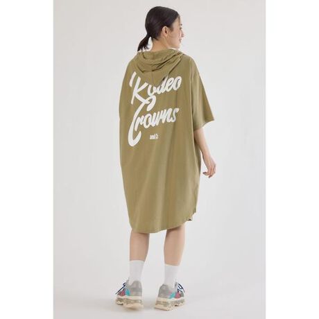 [^ԁF420ISS93-2701]|Cg傫߂̍̃bNXt[fB[s[XBfBeB[Vvȑ唻̃SvgŃV[Y\ꖇBꂩ̃[W[V[YɃsb^ȃACeBX^COꂩ̎AV[gpc܂̓MXƍ킹̂߁BnTƂG肪IȓVfނgpĂ܂BщHȂLׂږʂłBvgӏ́ApEɂ惊Aꍇ܂Bvgӏ͎Ԃŏd˂ĕuƐFڂ̌ƂȂ܂̂ŒӂĂBF₠聡򊴁FȂLkFȂ@nFȂ[ӎ]摜̏i̓TvłBۂ̏iƎdlAH኱قȂꍇ܂B摜̏i͌̏Ǝ˂pxAg̃j^[ɂAƐFقȂꍇ܂BpA舵̍ۂ́AAeV^OmFB