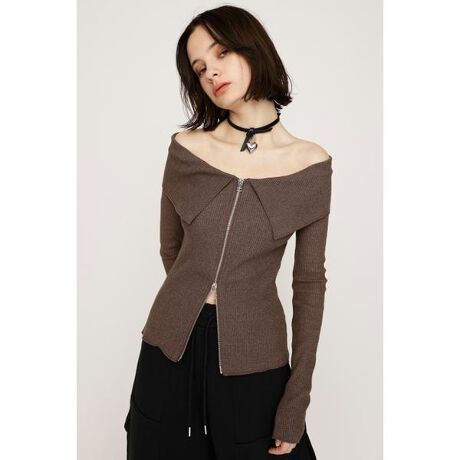 [^ԁF030ISY80-0461]yOFFSHOULDER FRONT ZIP TOPSzPOINTFfReC|Cg̃tgWbvItV_[gbvXBDETAILF㉺ǂ炩WbvJł܂B݂Ă̂ŁA悭Y߂ȃR[fBl[gɂ݂₷AlXȃeCXgŒȂACeBSTYLINGFRpNgȃVGbgȂ̂ŁA{gI΂AfC[ɍ킹₷ꒅłBFABRIC^MATERIALFیJ[̃JbgufނgpĂ܂BFȂ򊴁FȂLkF聡nFȂi摜̓Tv̂߁AFTCYAfނ̍̎dlɕύXꍇ܂̂ŁA\߂Bꕔ\񏤕iɂ܂Ă͐Y̓sɂ肨͂\XƑOシꍇ܂BǉYíAꕔ̓X܁Aʔ̂Ŕ̔̏ꍇ܂B\߂B