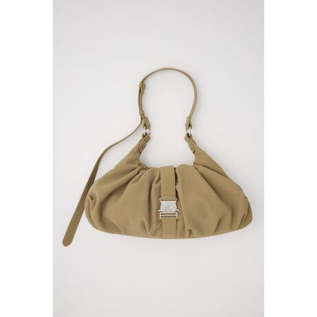 [^ԁF030IAR55-2201]yBELTED TOTE BAGzPOINT^DETAILF[hY^obNfUCƃMU[̗̊ŁAR[fBl[giグobOB\ȃV_[R500ml̃ybg{g1傫ɐݒ肵Ă̂ŁAp肠܂BƎ~܂XibvobNgptbvƍt|CgB򊴂̂tFCNU[gpubNƃtFCNXG[hgp炵͋C̃x[W2FWJłBSTYLINGFtFCNU[ƃtFCNXG[hfނH~łobOBǂȃR[fBl[gƂ̗ǂVvȂANZgɂȂACełBFABRIC^MATERIALFvgptFCNU[̃ubNƃtFCNXG[h̃x[W2fނgpBEBLK͍gpĂ܂Bgp񐔂ɂ炸AԂ̌o߂Ƌɗ򉻂AЂъǍ܂Bꂪt܂܂̕u͗򉻂𑁂߂܂̂łӉBߓxȖC͎̔̌ɂȂ܂̂łBۊǂ͍A̓ȂꏊɕۊǂĉBZF͐Fꍇ܂BZW̔zFgݍ킹͔ĂB[ӎ]摜̏i̓TvłBۂ̏iƎdlAH኱قȂꍇ܂B摜̏i͌̏Ǝ˂pxAg̃j^[ɂAƐFقȂꍇ܂BpA舵̍ۂ́AAeV^OmFBꕔ\񏤕iɂ܂Ă͐Y̓sɂ肨͂\XƑOシꍇ܂BǉYíAꕔ̓X܁Aʔ̂Ŕ̔̏ꍇ܂B\߂B