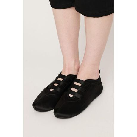 [^ԁF030IAZ55-0311]yFLAT BALLET SHOESzPOINT^DETAILFGgh̃oGV[YBRɌ򂠂fނgp邱ƂŏivXBtbg^ŁAԂ̒płɕŜȂ`ւƎdグ܂BfC[g₷ubNƃ|CgɂȂ郌Ip[h2FWJłpӂĂ܂BSTYLINGFfjXbNXȂǃpcX^Cɂ͂A\bNXƍ킹āAXJ[g⃏s[XX^CɃvX邾ŁAX^COɔ̂łACełBFABRIC^MATERIALFySñ|GXefނgpB[ӎ]摜̏i̓TvłBۂ̏iƎdlAH኱قȂꍇ܂B摜̏i͌̏Ǝ˂pxAg̃j^[ɂAƐFقȂꍇ܂BpA舵̍ۂ́AAeV^OmFBꕔ\񏤕iɂ܂Ă͐Y̓sɂ肨͂\XƑOシꍇ܂BǉYíAꕔ̓X܁Aʔ̂Ŕ̔̏ꍇ܂B\߂B