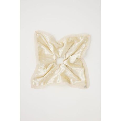 [^ԁF030IAY56-3361]yVELOUR SCRUNCHIEzPOINTFVbNȕ͋C̃NbVxAfނŃXNGA^ɎdグVVBDETAILFVtHfނŉ肳ꂽ\ʊ̂NbVxAfނgpB𕢂悤ȃXNGA^ɂŏiȕ͋CɎdグ܂BۓIȃVGbgłȂ畁ĩX^COɓ݂₷fUCłBSTYLINGF̂܂ƂߔɂƎ邾ől炵wAAWy݂܂BFABRIC^MATERIALFVtHfނŉ肳ꂽ\ʊ̂NbVxAfނgpB[ӎ]摜̏i̓TvłBۂ̏iƎdlAH኱قȂꍇ܂B摜̏i͌̏Ǝ˂pxAg̃j^[ɂAƐFقȂꍇ܂BpA舵̍ۂ́AAeV^OmFBꕔ\񏤕iɂ܂Ă͐Y̓sɂ肨͂\XƑOシꍇ܂BǉYíAꕔ̓X܁Aʔ̂Ŕ̔̏ꍇ܂B\߂B