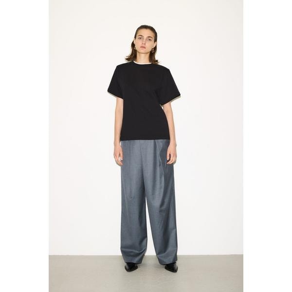 【THROW】ASYMMETRY TUCK SLACKS
