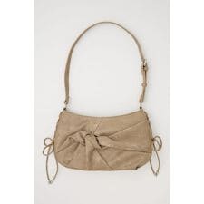 スライ(SLY)のTWIST GATHER HAND バッグ