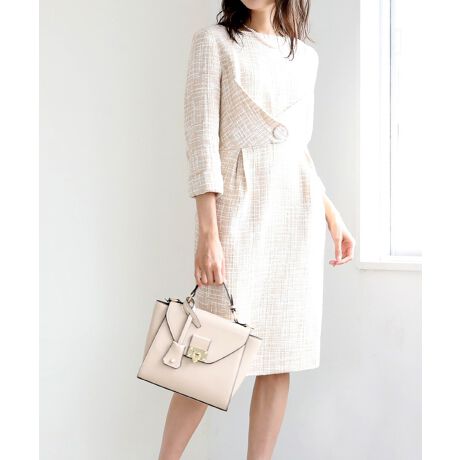 l̏IԏiȃtH[}s[XX[cBz̃{fBCliȃfB[Xs[XX[cBVvȃfUĆAANZT[obOȂǏgŃGKgɂJWAɂD́Jb`ƂƊƏ_炩炵킹AƎ()w()AȂǂ̂Ă΂ɂ͂IItBXJWAƂĂpł1łBZbgeEs[X߃|Cg1360X^CnCEGXgؑւŃEGXgVFCvƋrʂItg^bN̗̊́Aǂ̊px猩ĂVGbgۂĂ܂B߃|Cg2cC[hfނłȂ₩Șr悢Ə_炩cC[hfނɂ̘r肪XƂۂɁB̑傫܂ԂȂ₩Ɍ܂B߃|Cg3ꂽS̃oXǂ猩ĂX^C悭悤܂BfފivXĂ܂B߃|Cg4܂܂ȃV[ŒpłfUCt珉ĂɂẮAƎ()w()Ȃǂ̂q܂̑؂ȍsAAEЎȂǂ̃rWlXV[ɁB܂AQϓȂǂ̊wZs⓯A₨Ȃǂ̊ՂłȂItBXJWAȂǁAI[V[Yǂ̂悤ȃV[ɂg܂B߃|Cg5ƒŎ􂢉\IȒPɂłEHbVuX[c̃X[c͂ƒŎ􂢉\ȃEHbVufނȂ̂ŁAɐȏԂۂƂo܂BySTCYzs[XTCYF100cmF37cmoXgF90cmEGXgF70cmqbvF102cmF45cmXJ[gF60cmF84cmyMTCYzs[XTCYF101cmF38cmoXgF94cmEGXgF74cmqbvF106cmF46cmXJ[gF61cmF88cmyLTCYzs[XTCYF102cmF39cmoXgF98cmEGXgF78cmqbvF110cmF47cmXJ[gF62cmF92cmԂۂĂ߂̒ӓ_Eu܂ĂȂ܂gpBEFꍇ܂̂ŁÄߗނƂ͕ĐĂBEAC͂ĕzgpBEGꂽ܂܂̕uⒷԂ̐ZЂ͂ȂłBEVȂ悤Ɍ`𐮂AA̕ŎRĂBE􂢂łȂꍇAƒł̐􂢂͔XɂkBEL舵@ȊOł̐FAk݂ɂ܂Ă͐ӔC𕉂˂܂BӎEYɂF╿኱قȂꍇ܂BEʎYɂْf@̊֌WALq@}2`5cm̍ꍇ܂BE̐i͑σfP[gȑfނgpĂ܂̂ŁApۊǂ̍ۂɂ́AC|ɏ\ӂBEĂp\RgѓdbɂẮAi̐FƈČꍇ܂BEfUC̃AeV^O݂Ăꍇ܂Ȁi͎􂢉\ȏiƂȂĂ܂BEpÂԕiA͒v˂܂B@\߂܂BԂۂĂ߂̒ӓ_Eu܂ĂȂ܂gpBEFꍇ܂̂ŁÄߗނƂ͕ĐĂBEAC͂ĕzgpBEGꂽ܂܂̕uⒷԂ̐ZЂ͂ȂłBEVȂ悤Ɍ`𐮂AA̕ŎRĂBE􂢂łȂꍇAƒł̐􂢂͔XɂkBEL舵@ȊOł̐FAk݂ɂ܂Ă͐ӔC𕉂˂܂BӎEYɂF╿኱قȂꍇ܂BEʎYɂْf@̊֌WALq@}2?5cm̍ꍇ܂BE̐i͑σfP[gȑfނgpĂ܂̂ŁApۊǂ̍ۂɂ́AC|ɏ\ӂBEĂp\RgѓdbɂẮAi̐FƈČꍇ܂BEfUC̃AeV^O݂Ăꍇ܂Ȁi͎􂢉\ȏiƂȂĂ܂BEpÂԕiA͒v˂܂B@\߂܂B