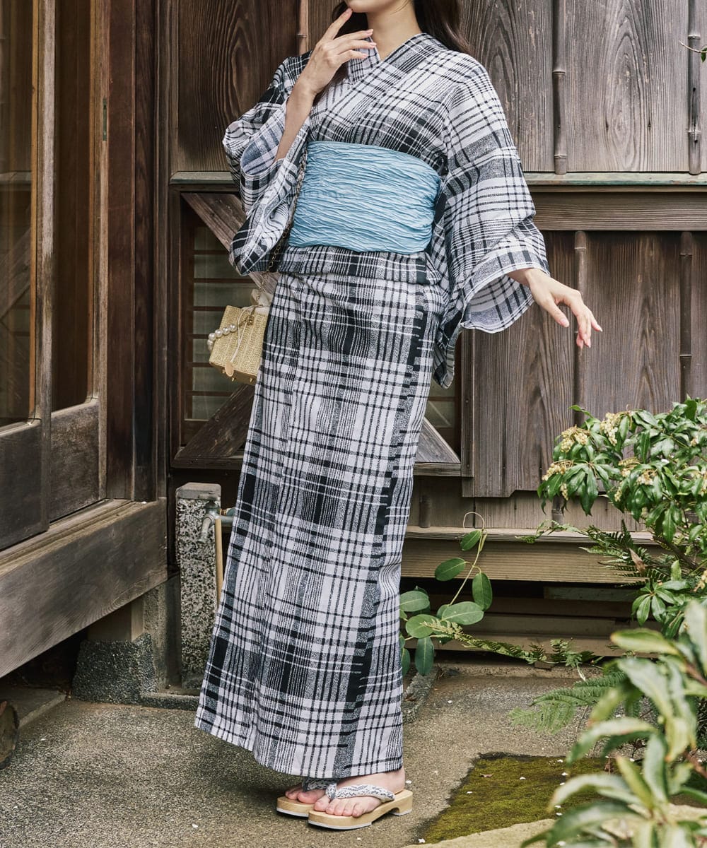 下駄つき浴衣5点セット ゆらめき牡丹 (浴衣 兵児帯 腰紐2本 下駄