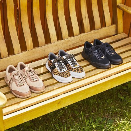 タウンユースで活躍する 21秋冬新作 軽量レザースニーカー Himiko Himiko ファッション通販 マルイウェブチャネル