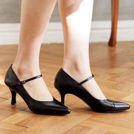 結婚式 お仕事につかえる 撥水 22秋冬新色追加 ストラップパンプス Himiko Himiko ファッション通販 マルイウェブチャネル