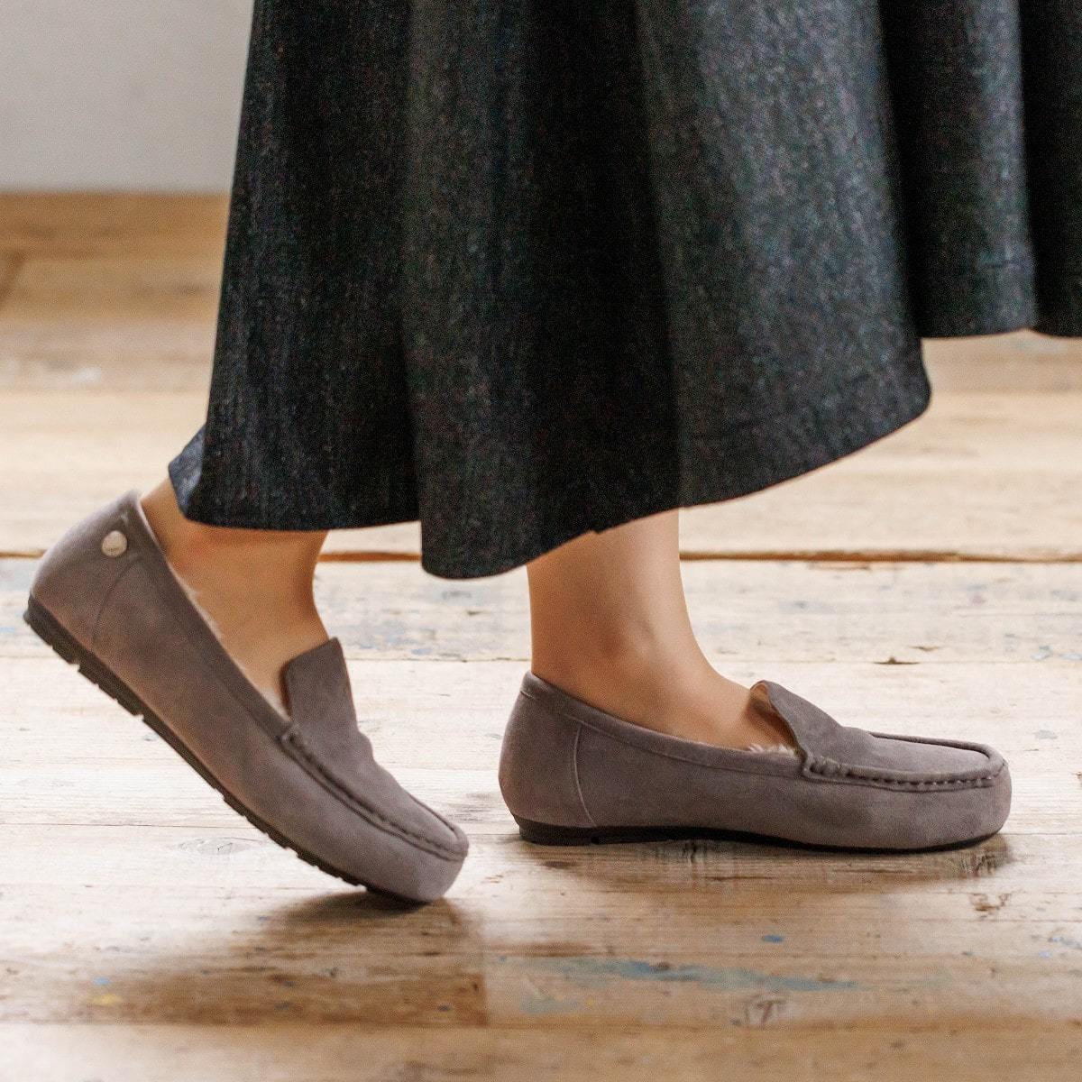 極美品✨HIMIKO ふわふわモカシン【25.5】撥水 シープレザー ブラック 極美品✨HIMIKO ふわふわモカシン【25.5】撥水 シープレザー