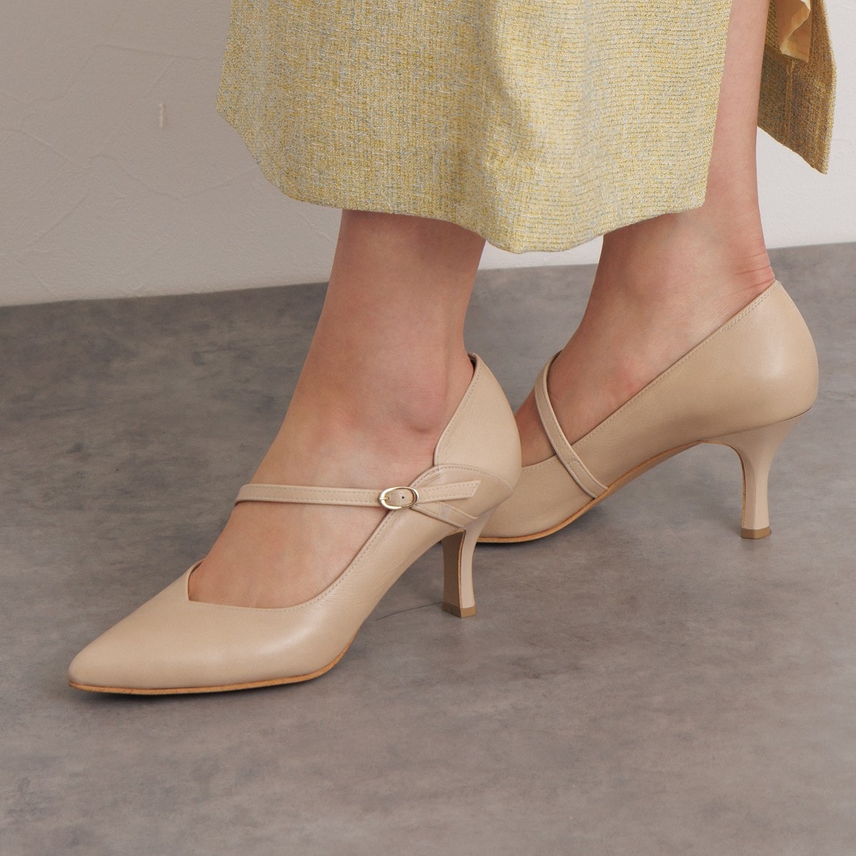 セレモニーで人気【SALE】【撥水】ポインテッドトゥストラップパンプス/631111