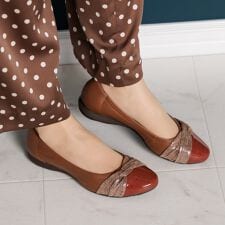 卑弥呼(himiko)の卑弥呼の定番！走れるパンプス◇【SALE】【撥水】クロスリボンスニーカーパンプス/633308