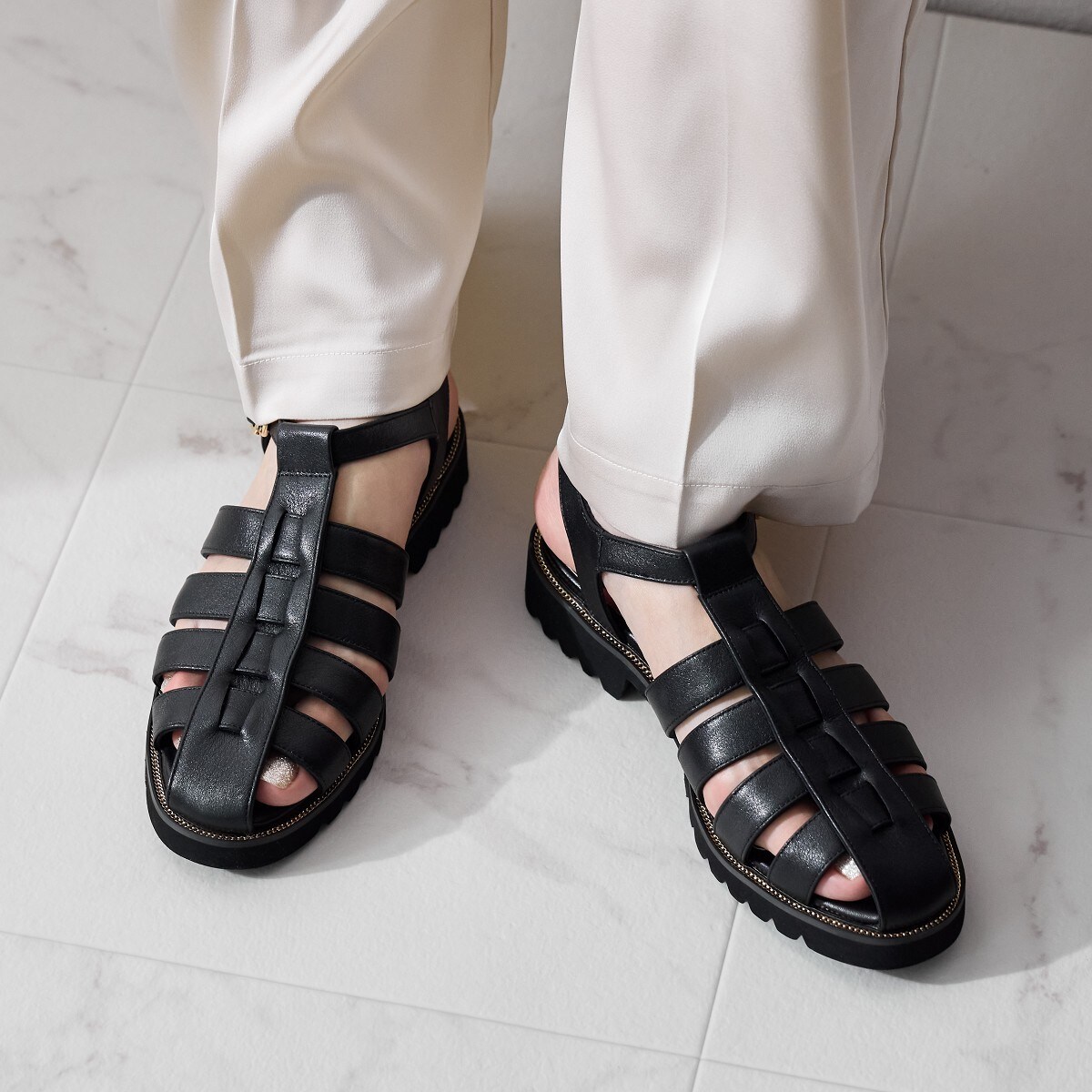 ✨新品未使用✨卑弥呼　HIMIKO グルカサンダル レザーサンダル HIMIKO サンダル 「Made in Japan」「撥水」トラックソール