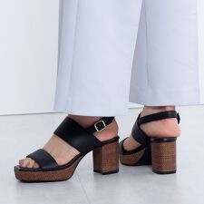 【再値下げ30％OFF！】【撥水】プラットフォームサンダル/641218