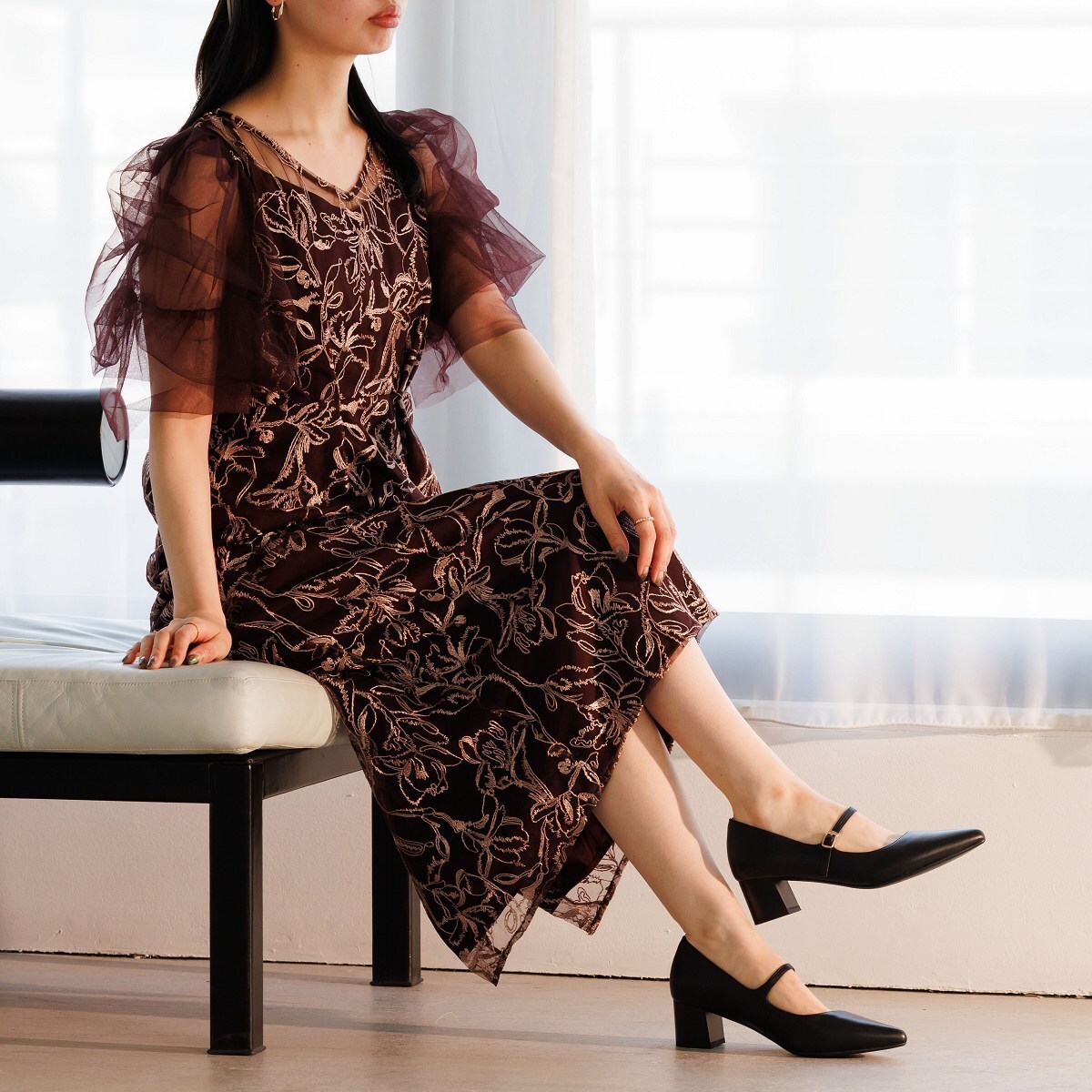 伝説のベストセラーパンプス】ポインテッドラインパンプス | オゥ