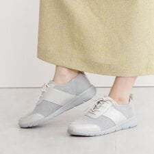 伸縮性に優れるニットでサッと着脱◇【軽量】【25春夏新作】メッシュニットスニーカー/647303