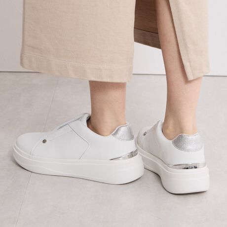 [^:657103][19800~(ō)]EȒPȃXb|fUC̃Xj[J[VoIyATCh̃Cɂ\[ő݊Aۂ݂ттVGbgŏ炵Ă܂Bbɂ̓Vo[̃D荞܂ꂽLSgpA@\IȂ؂₩ȈۂɁBCXg[̖ߍ܂ꂽ^p[c|CǵAl̂ꂢڃXj[J[łBy@\zEyʃ\[ENbV\i~̉ɏՌzNbVŔɂdlłBjEܐ无NbVLiܐ̍bɃX|Wfނgp邱ƂŁA_炩łBjEALL WEATHERidljANVU[Ƃ́Hvׂ̂Ōł߂̏ɁAPU(|E^)\ʂɎ{̂łBvx[ẌׁA݂ǂ̂B͍vElHvƓOKȂ̂ŁAꂪȒPłBPOINTETbƒEłXb|fUCE邾ōۂȂ\[EVo[̃D荞܂ꂽLS~^p[c؂₩Eɍl̂ꂢ߃Xj[J[EĂ鋆ɂ2FWJuhEîCɓo^̂߁ViēׂȂǂ̏󂯎邱Ƃł܂̂ŁAЂo^BɂȓT邩܂y@zX[X,KX PUV[L[p[ȂǂŗL΂ÅԂ̉₷܂BCpuViѐ悪_炩VRт̃uV֗łjŕ\ʂ̃zRD𗎂Ƃ܂BJȂǂŔGꂽƂ͊^IŐӂAAĉB͐@āA@ĂBElHv͂gp̕pxɂ炸AԂ̌o߂ɂĕώiׂATj܂i̕sǂł͂܂B