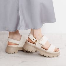 旬顔スポサン【軽量】【卑弥呼25SS】厚底パデットサンダル/651201