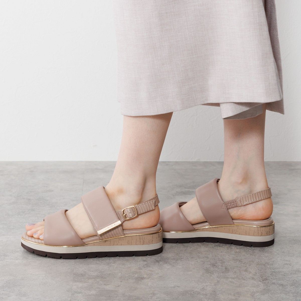 【美品】HIMIKO卑弥呼 人気定番 ラメ ウェッジサンダル 調節可 22cm ヒミコ 卑弥呼 キルティングレザーヒールサンダル/641230
