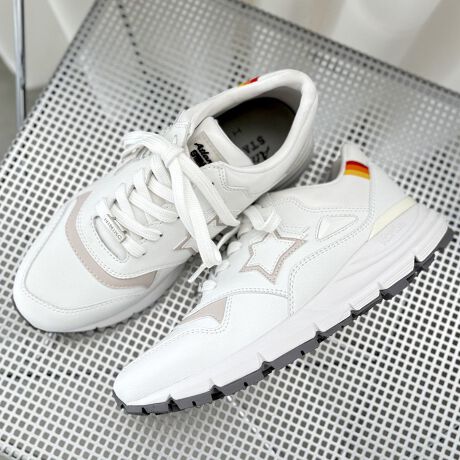 [^:607004][39,600~(ō)]yAtlantic STARS~HIMIKOzR{Xj[J[oꁚru\[U[Xj[J[yAGENA iAWFijzG߂I΂Ȃ~j}ȃfUCAI[U[Œgx[VbNȏ㎿Xj[J[Buru\[vƂ́AC^AŐ܂AoRC⃏[Nu[cȂǂɂgAObv͂Aϋv̂鍂iȃ\[łB^EJWAAgxAW[V[ɂ߂̈ꑫBV[[XɂHIMIKOS胁^p[cB~ɂ̓R{S{ꂽʊ̂dオłByvN/X[Xzx[WyvX[XzubNAAC{[POINTEObv͂ɗDꂽuru\[vE㎿ȃI[U[EnFł܂Ƃ߂J[OIVy@\zENbVi~̉ɏՌzNbVŔɂdlłBjyAtlantic STARS ~ HIMIKOR{izC^ÃOWA[Xj[J[uhAtlantic STARSHIMIKÕR{Xj[J[oBl̏ɂӂ킵nCGhȃXj[J[́AVѐŠJ[OƃACRjbN3AX^[̃pb`|CgB<TCY`[g>35:22.5cm-23.0cm36:23.0cm-23.5cm37:23.5cm-24.0cm38:24.0cm-24.5cm39:24.5cm-25.0cmTCYFi̒pTCYFu23.0 cmv̕ɂ́Au35v߂Ă܂BsX^btpRgtO[Fӂ^b̍Fӂ^OCn[ĩTCYF23] [pTCYF35^p󋵁F߂̌Cp^TCYF҂]23cm𗚂Ă܂B36ƂȂ傫wƂ܂A傫܂B35ł傤ǂ悩łBru\[̃Obv͂AI[U[Ōڂɂ܂B*c*c*c*c*c*c*c*c*c*c*c*c*c*cuhEîCɓo^̂߁ViēׂȂǂ̏󂯎邱Ƃł܂̂ŁAЂo^BɂȓT邩܂y@zX[X,KXV[L[p[ȂǂŗL΂ÅԂ̉₷܂BCpuViѐ悪_炩VRт̃uV֗łjŕ\ʂ̃zRD𗎂Ƃ܂B_炩ȕzpāACN[i[ŉ𗎂Ƃ܂BN[͑Ŝ֐L΂A]ȃN[i[cȂ悤ӂĂB@ƌ򂪏o܂BhXv[ĊĂi30bxjB͂Ah~ɂȂ܂BAߋ̃Xv[̓V~ɂȂ₷̂łӂBNсV[L[p[ȂǂŗL΂ÅԂ̉₷܂BCpuViѐ悪_炩VRт̃uV֗łjŕ\ʂ̖ѕɉăubVOĂBIȉ͌Ō`^CṽXG[hpN[i[ŉ𗎂ƂĂBhXv[ĊĂi30bxjB͂Ah~ɂȂ܂BAߋ̃Xv[̓V~ɂȂ₷̂łӂB