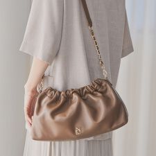 【NICAL】【本革】【卑弥呼26SS】ギャザーショルダーバッグ/554181