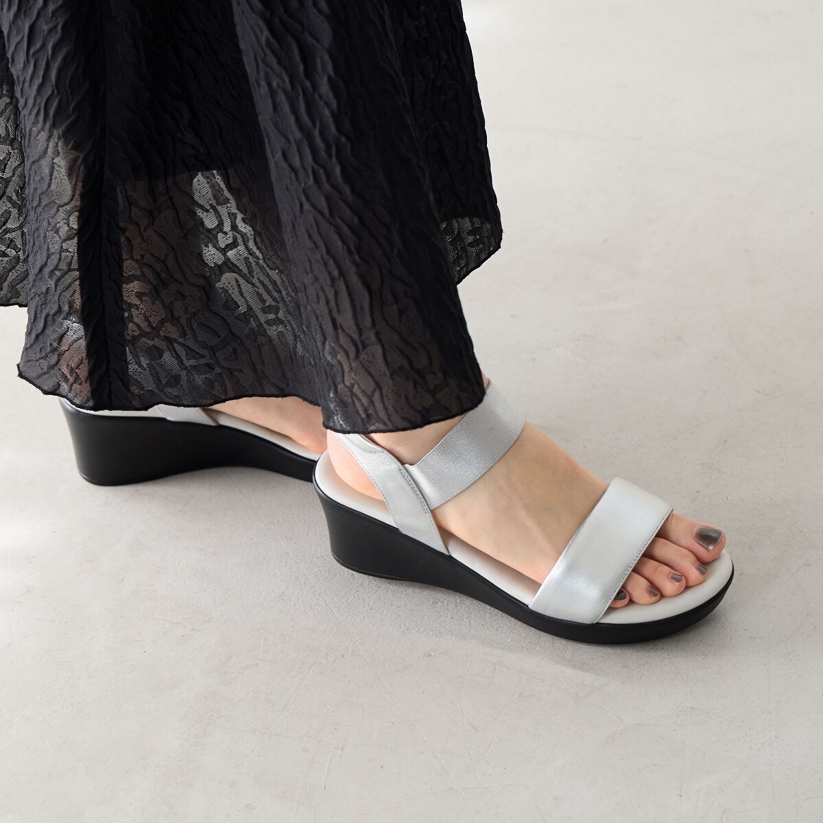 HIMIKO ヒミコ ゴムベルトグリッターサンダル　ブラック　大きいサイズ　26 HIMIKO ヒミコ ゴムベルトグリッターサンダル ブラック 大きいサイズ