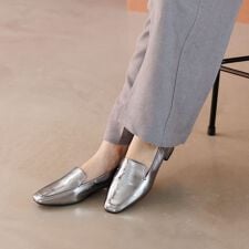 卑弥呼(himiko)の卑弥呼の限定品【WEB限定】【本革】メタルアクセントローファー/640009