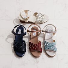 《再値下げ40％OFF》ヒール低めでラクに過ごせる◇マルチストラップサンダル/653204 | 卑弥呼