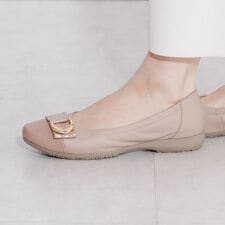 卑弥呼の走れるパンプス【撥水レザー】【卑弥呼26SS】メタルベルトスニーカーパンプス/653301