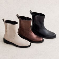 HIMIKO(HIMIKO)の少し長めの丈が今年らしい【撥水】【卑弥呼25AW】サイドジップミドルブーツ/651414