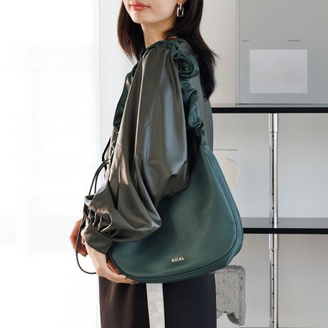 [^:554382]MU[̃fBeB[ANZgɂȂeʃobOBۂ݂ттVGbg炵vX܂BV_[̒ƃMU[͎Rɒ\ŁA|A΂ߊ|ł2WAYdlB|Pbgtŏ̎[ByʂŒԎĂɂAʋ΁AsȂǂɂ􂵂܂BL߂̃}`500mlybg{g܂肽ݎPA傫ڂ̃|[`┖̃J[fBKȂǂ̂|CgłBuhEîCɓo^̂߁ViēׂȂǂ̏󂯎邱Ƃł܂̂ŁAЂo^BɂȓT邩܂y@zX[X,KX PUV[L[p[ȂǂŗL΂ÅԂ̉₷܂BCpuViѐ悪_炩VRт̃uV֗łjŕ\ʂ̃zRD𗎂Ƃ܂BJȂǂŔGꂽƂ͊^IŐӂAAĉB͐@āA@ĂBElHv͂gp̕pxɂ炸AԂ̌o߂ɂĕώiׂATj܂i̕sǂł͂܂B