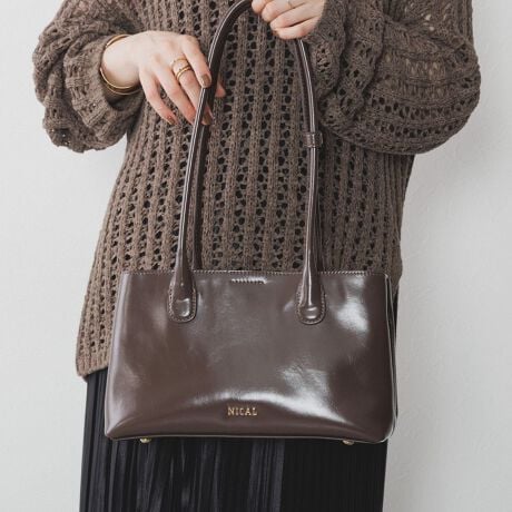 [^:554383]VvȃfUCƃOnh̃ghfUC̃obO̓X^CO̕L}`ɂg܂BIIt킸킹₷VGbgŁALC߂WPbgX^CȂǃrWlXV[łԈႢȂBו̏oꂪ₷L߂̊JŁAzAA5TCY̎蒠500mlybg{ĝ|CgłB|[`v炸̖Lxȃ|PbgAetȂǁÃfBeB[lߍ񂾃ACełBuhEîCɓo^̂߁ViēׂȂǂ̏󂯎邱Ƃł܂̂ŁAЂo^BɂȓT邩܂y@zX[X,KX PUV[L[p[ȂǂŗL΂ÅԂ̉₷܂BCpuViѐ悪_炩VRт̃uV֗łjŕ\ʂ̃zRD𗎂Ƃ܂BJȂǂŔGꂽƂ͊^IŐӂAAĉB͐@āA@ĂBElHv͂gp̕pxɂ炸AԂ̌o߂ɂĕώiׂATj܂i̕sǂł͂܂B