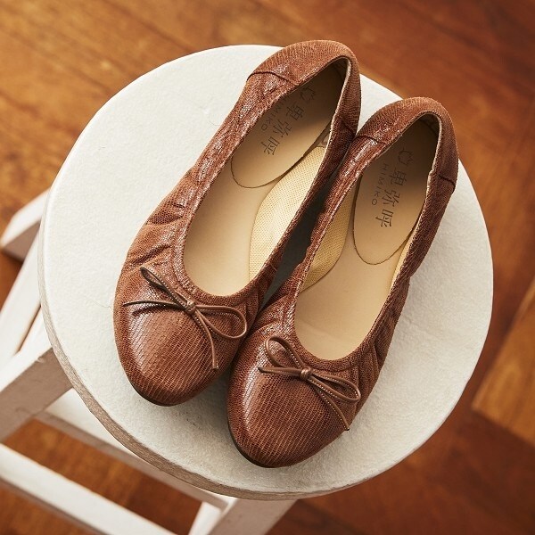 老舗ブランド卑弥呼の大人気アイテム 】ふかふかスニーカーパンプス