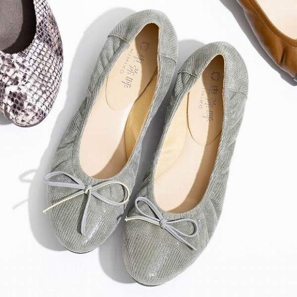 老舗ブランド卑弥呼の大人気アイテム 】ふかふかスニーカーパンプス