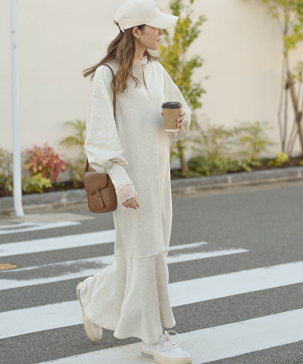 新品✨2WAYロゴプリントスウェットフレアワンピース 新色登場！》2WAY