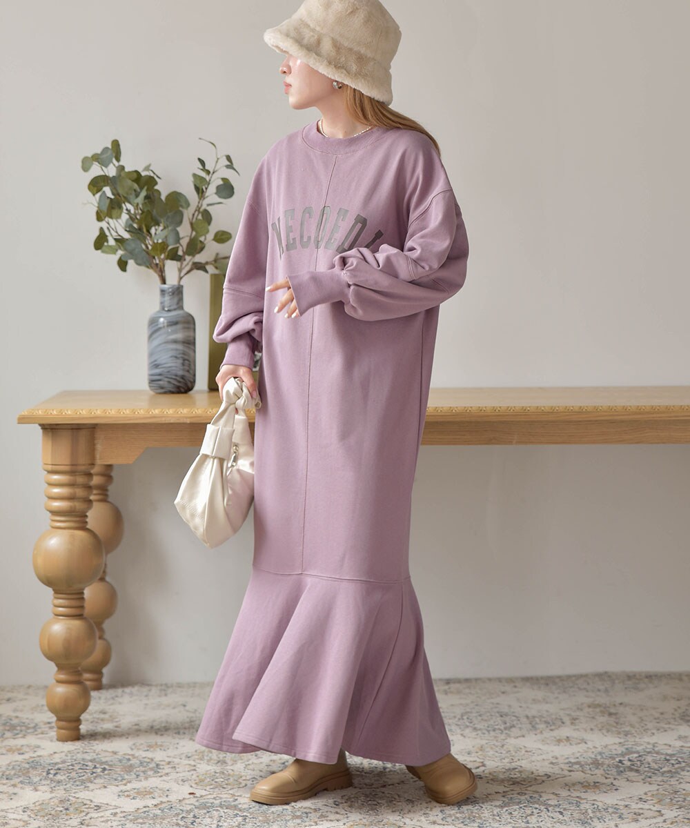 新品✨2WAYロゴプリントスウェットフレアワンピース 新色登場！》2WAYロゴスウェットフレアワンピース | バブ(Bab