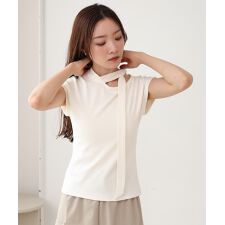 タイ付きコンパクトトップス