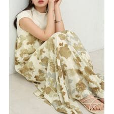 バブ(Bab)のアートフラワー柄キャミワンピース