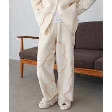 ウェーブモチーフふわもちパンツ