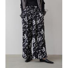 モノトーン柄パンツ