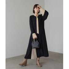 プリーツワンピース