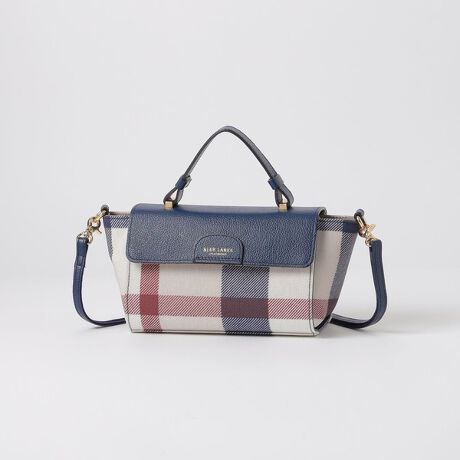 ブルーレーベルクレストブリッジ 巾着型2WAYショルダーバッグ 生暖かい  