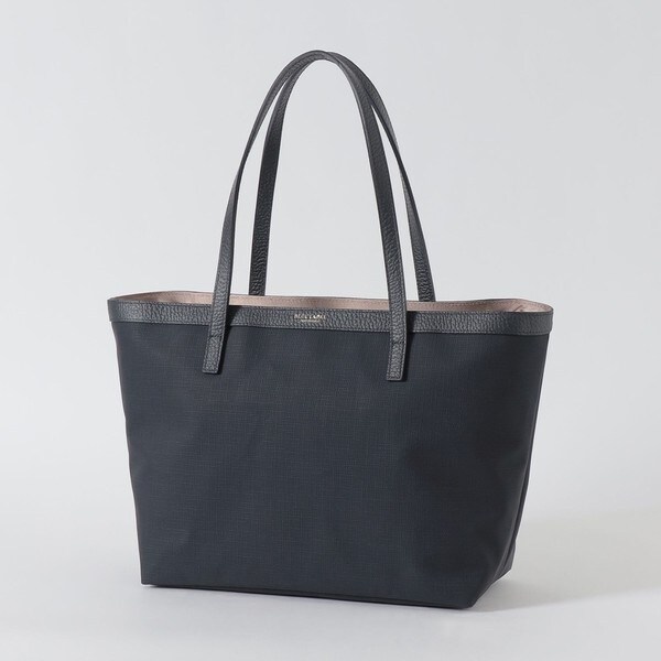 美品　一度のみ使用　可愛い　ブルーレーベル　トートバッグ チェック　ブラック セール】 パーシャルクレストブリッジチェックPVCトート
