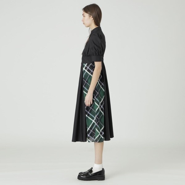 【VALENTINO】ローズ付き コンパクト ポプリン シャツドレス VALENTINO】ローズ付き コンパクト ポプリン シャツドレス