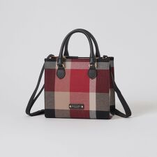 ブルーレーベル・クレストブリッジ(BLUE LABEL CRESTBRIDGE)のクレストブリッジチェックキャンバススクエアミニトート