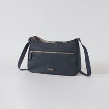 ブルーレーベル・クレストブリッジ(BLUE LABEL CRESTBRIDGE)のナイロンワンショルダー