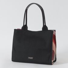 ブルーレーベル・クレストブリッジ(BLUE LABEL CRESTBRIDGE)のスクエアトート